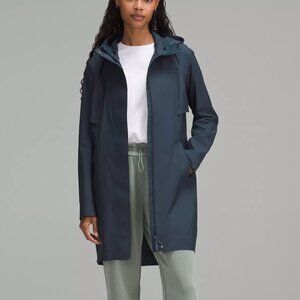 Lululemon NWT Rain Rebel Insulated Jacket Sz 6 Navy